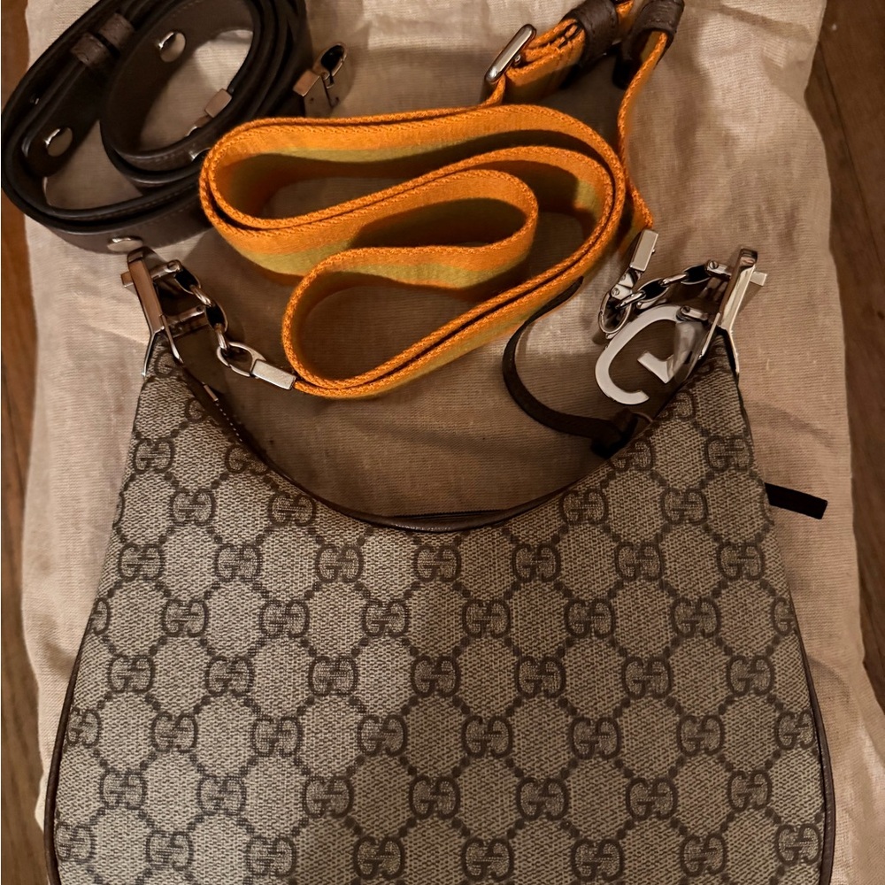 Gucci Attache Small Shoulder Bag In Beige And Ebony Supreme Canvas
Authentic - Picture 4 of 15